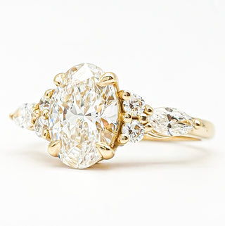 Oval Brilliant with Marquise Band – Lab-Grown Diamond – 14K/18K Yellow Gold – 6 Side Stones