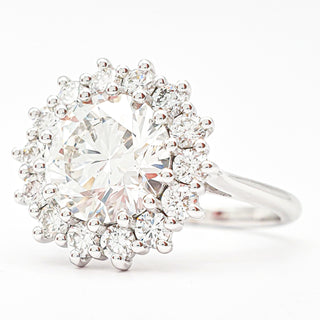 Round Brilliant Diana Ring – Lab Grown Diamond – 14K/18K White Gold – 14 Side Stones