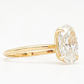 Oval Brilliant Solitaire Ring – Lab Grown Diamond – 14K/18K Yellow Gold