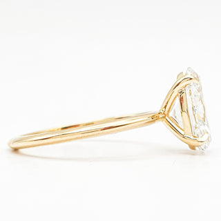 Oval Brilliant Solitaire Ring – Lab Grown Diamond – 14K/18K Yellow Gold