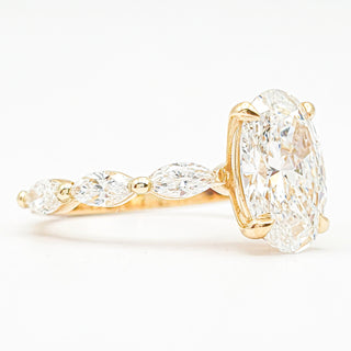 Oval Brilliant with Marquise Band Ring – Lab-Grown Diamond – 14K/18K Yellow Gold – 6 Side Stones