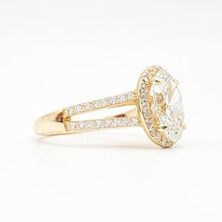 טבעת יהלום עגולה מבריקה 1.00-5.00 קראט – יהלום מעבדה – זהב צהוב 14 או 18 קראט - 18 אבני צד