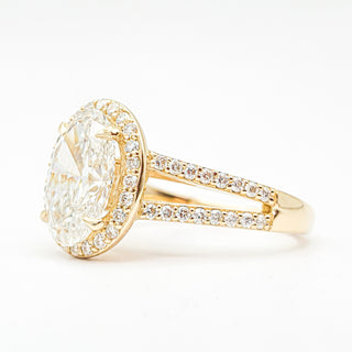 טבעת יהלום עגולה מבריקה 1.00-5.00 קראט – יהלום מעבדה – זהב צהוב 14 או 18 קראט - 18 אבני צד