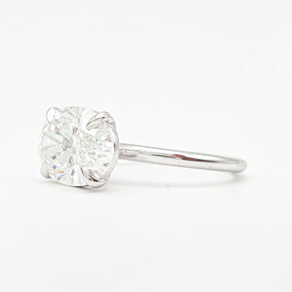 טבעת יהלום אובל סוליטר מבריקה 1.00-5.00 קראט – יהלום מעבדה – זהב לבן 14K/18K