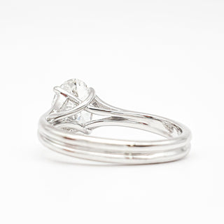 Oval Brilliant Split Band Solitaire Ring – Lab Grown Diamond – 14K/18K White Gold