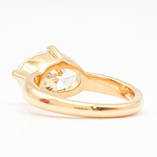 Oval Brilliant Solitaire Ring – Lab Grown Diamond – 14K/18K Yellow Gold
