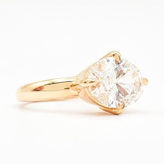 Oval Brilliant Solitaire Ring – Lab Grown Diamond – 14K/18K Yellow Gold