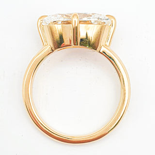 Oval Brilliant Solitaire Ring – Lab Grown Diamond – 14K/18K Yellow Gold