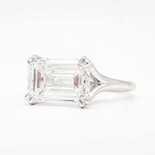 Emerald Cut Split Solitaire Ring – Lab-Grown Diamond – 14K/18K White Gold