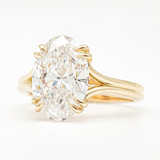 Oval Brilliant Split Band Solitaire Ring – Lab Grown Diamond – 14K/18K Yellow Gold - 1 Side Stone