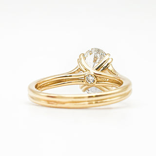Oval Brilliant Split Band Solitaire Ring – Lab Grown Diamond – 14K/18K Yellow Gold - 1 Side Stone