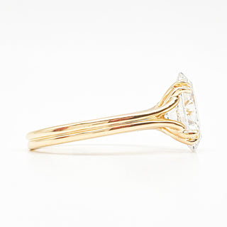 Oval Brilliant Split Band Solitaire Ring – Lab Grown Diamond – 14K/18K Yellow Gold - 1 Side Stone