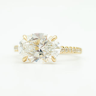 Oval Brilliant Pavé Ring – Lab Grown Diamond – 14K/18K Yellow Gold – 20 Side Stones