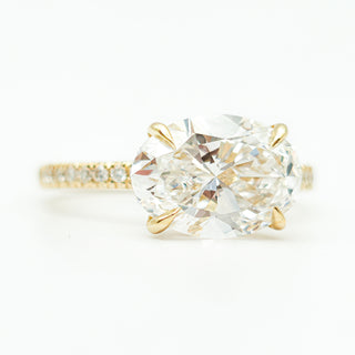 Oval Brilliant Pavé Ring – Lab Grown Diamond – 14K/18K Yellow Gold – 20 Side Stones