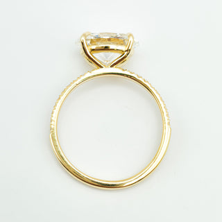Oval Brilliant Pavé Ring – Lab Grown Diamond – 14K/18K Yellow Gold – 20 Side Stones