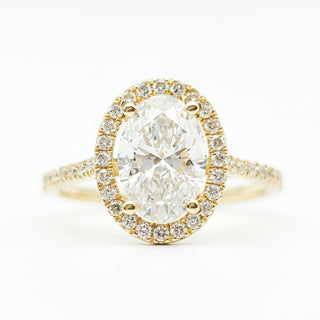 Oval Brilliant Pavé with Halo Ring  – Lab Grown Diamond – 14K/18K Yellow Gold – 44 Side Stones