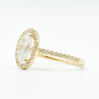 Oval Brilliant Pavé with Halo Ring  – Lab Grown Diamond – 14K/18K Yellow Gold – 44 Side Stones