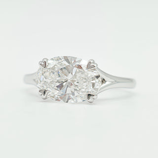 Oval Brilliant Solitaire Ring – Lab Grown Diamond – 14K/18K White Gold