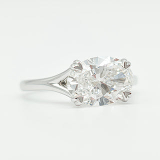 טבעת יהלום אובל סוליטר מבריקה 1.00-5.00 קראט – יהלום מעבדה – זהב לבן 14K/18K