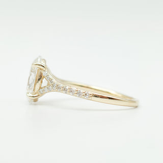 טבעת יהלום עגולה מבריקה 1.00-5.00 קראט – יהלום מעבדה – זהב צהוב 14 או 18 קראט - 18 אבני צד