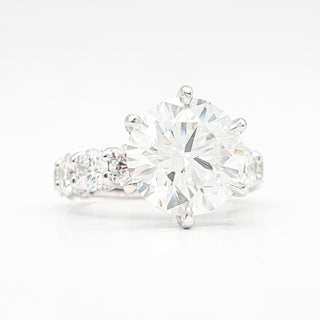 טבעת יהלום עגולה מבריקה 1.00-5.00 קראט – יהלום מעבדה – זהב צהוב 14 או 18 קראט - 18 אבני צד