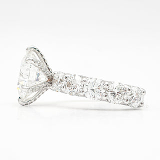 טבעת יהלום עגולה מבריקה 1.00-5.00 קראט – יהלום מעבדה – זהב צהוב 14 או 18 קראט - 18 אבני צד