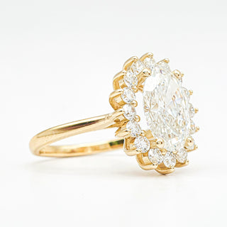 טבעת יהלום עגולה מבריקה 1.00-5.00 קראט – יהלום מעבדה – זהב צהוב 14 או 18 קראט - 18 אבני צד