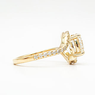 Round Brilliant Spiral Pavé Ring  – Lab Grown Diamond – 14K/18K Yellow Gold – 32 Side Stones