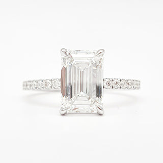 Emerald Cut with Pavé Band – Lab-Grown Diamond – 14K/18K White Gold – 18 Side Stones