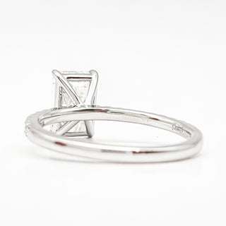 Emerald Cut with Pavé Band – Lab-Grown Diamond – 14K/18K White Gold – 18 Side Stones