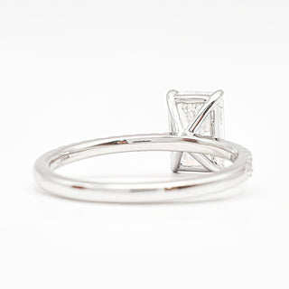 Emerald Cut with Pavé Band – Lab-Grown Diamond – 14K/18K White Gold – 18 Side Stones