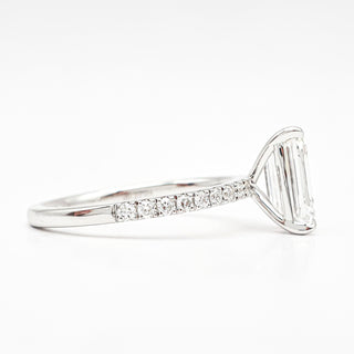 Emerald Cut with Pavé Band – Lab-Grown Diamond – 14K/18K White Gold – 18 Side Stones