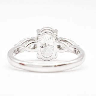 Oval Brilliant 3 Stone Ring – Lab Grown Diamond – 14K/18K White Gold – 2 Side Stones