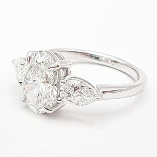 Oval Brilliant 3 Stone Ring – Lab Grown Diamond – 14K/18K White Gold – 2 Side Stones