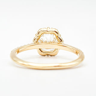 טבעת עגול עיצוב פרח בשיבוץ פאווה – יהלום מעבדה – זהב צהוב 14/18 קראט