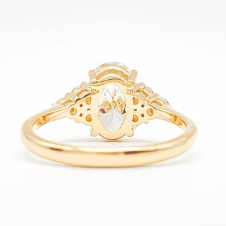 Oval Brilliant Ring – Lab Grown Diamond – 14K/18K Yellow Gold – 6 Side Stones