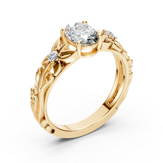 Fiora Yellow Gold Three-Quarter