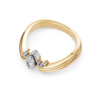 Odette Ring Close-Up