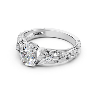 Fiora White Gold Close-Up